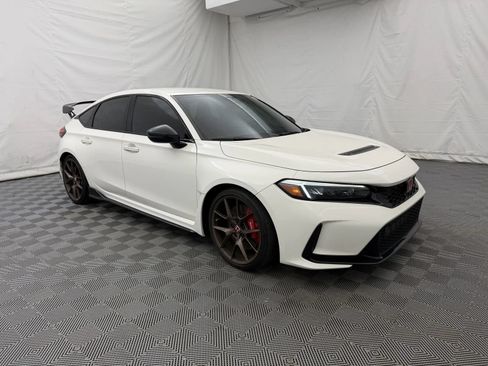 Used 2023 Honda Civic Type R image 4