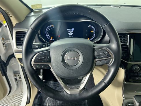 Used 2020 Jeep Grand Cherokee Limited image 16