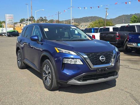 Used 2022 Nissan Rogue SV FWD image 18