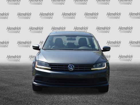 Used 2018 Volkswagen Jetta SE FWD image 6