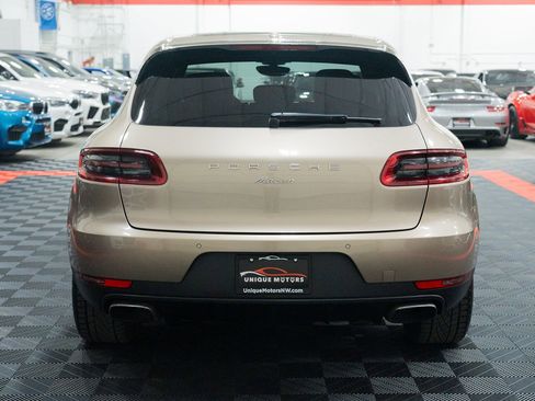 Used 2017 Porsche Macan AWD/4WD image 5