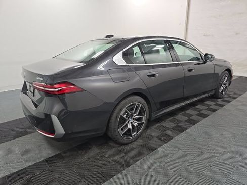 Used 2026 BMW 540i xDrive w/ Premium Package AWD/4WD image 3