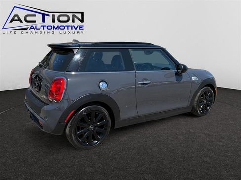 Used 2016 MINI Cooper S image 8