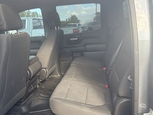Used 2020 Chevrolet Silverado 1500 Custom w/ Custom Value Package RWD image 2