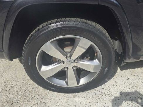 Used 2014 Jeep Grand Cherokee Overland w/ Advanced Technology Group image 12