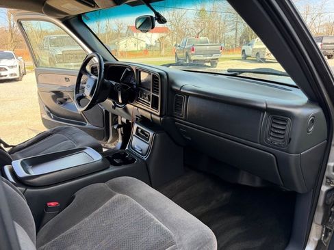 Used 2002 Chevrolet Silverado 2500 LS w/ Electrical Convenience Pkg image 16