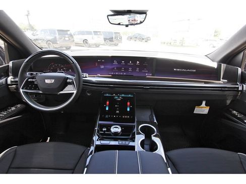 New 2026 Cadillac Escalade Luxury w/ Touring Package AWD/4WD image 9