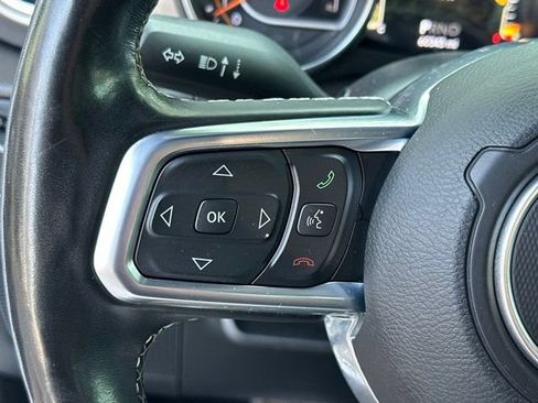 Used 2020 Jeep Wrangler Unlimited Sahara AWD/4WD image 9