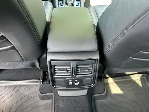 Certified 2025 Subaru Forester Limited AWD/4WD image 29