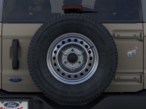 New 2025 Ford Bronco 4-Door image 24