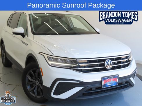 Certified 2023 Volkswagen Tiguan SE w/ Panoramic Sunroof Package FWD image 1