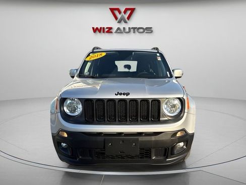 Used 2018 Jeep Renegade Altitude AWD/4WD image 8