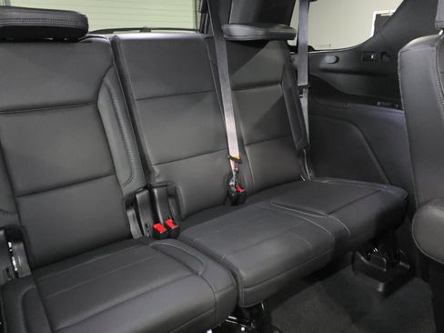 Used 2021 GMC Yukon Denali w/ Denali Premium Package AWD/4WD image 9