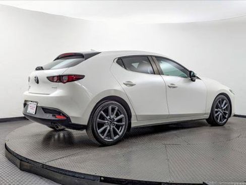 Used 2019 MAZDA MAZDA3 AWD Hatchback w/ Preferred Pkg image 8