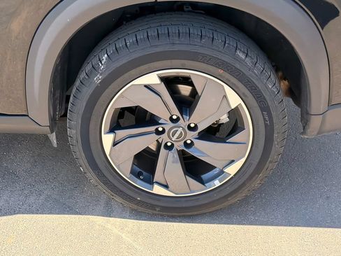 Used 2025 Nissan Rogue SV FWD image 19