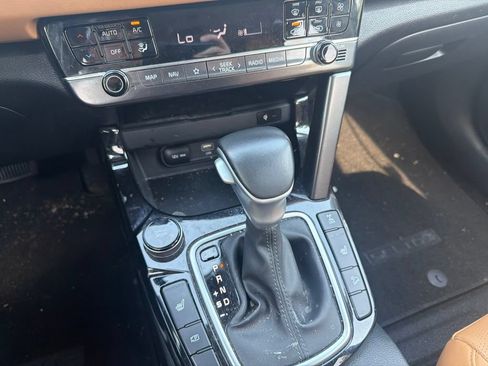 Used 2024 Kia Seltos EX AWD/4WD image 16