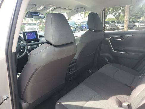Used 2024 Toyota RAV4 XLE FWD image 9