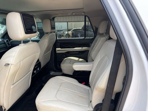 Used 2019 Ford Expedition Max Platinum RWD image 30