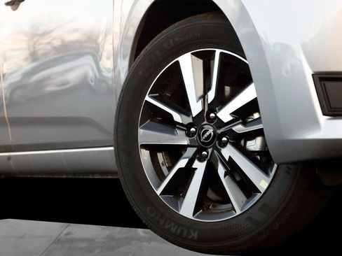 New 2025 Nissan Versa SV w/ Trunk Package image 3