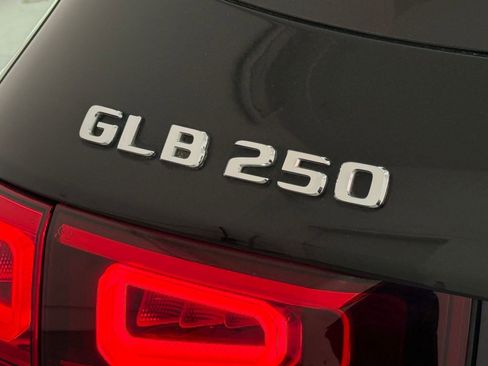 Certified 2023 Mercedes-Benz GLB 250 image 20