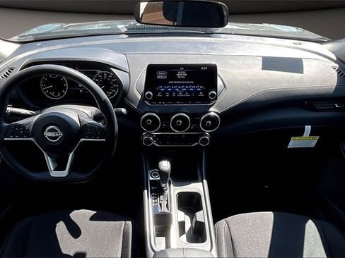 New 2025 Nissan Sentra SV image 5