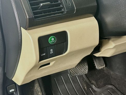 Used 2013 Honda Accord Touring image 16