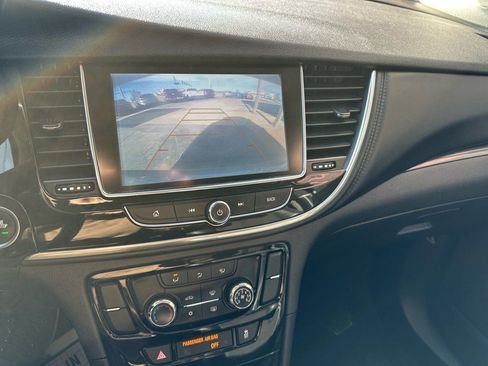 Used 2018 Buick Encore Preferred image 18