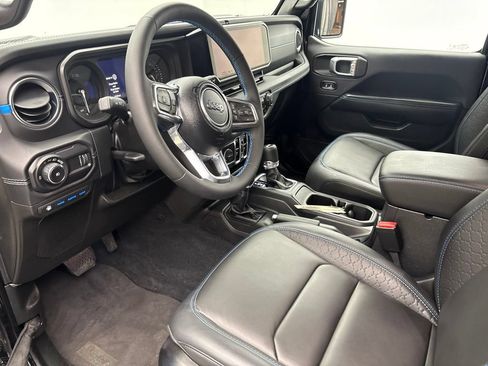 Used 2024 Jeep Wrangler High Altitude AWD/4WD image 6