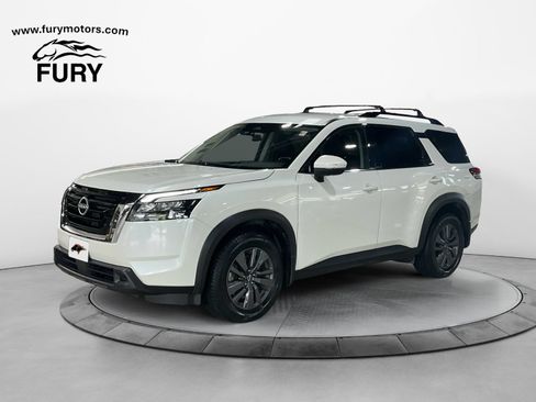 Used 2024 Nissan Pathfinder SV AWD/4WD image 7
