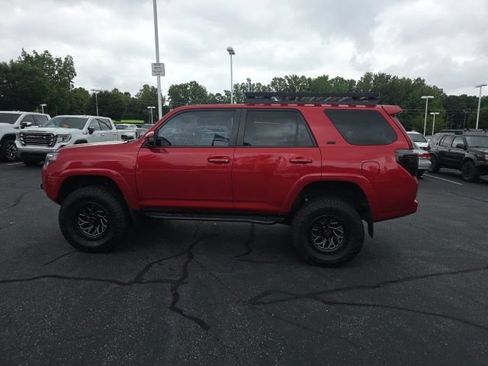 Used 2016 Toyota 4Runner SR5 AWD/4WD image 10