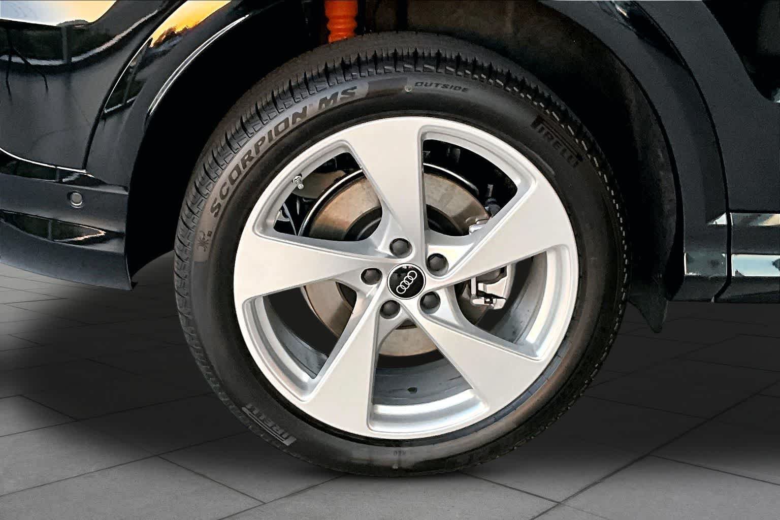 Certified 2026 Audi Q5 Premium w/ Premium Plus AWD/4WD image 11