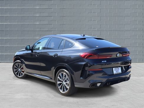 Used 2024 BMW X6 xDrive40i w/ Executive Package image 7