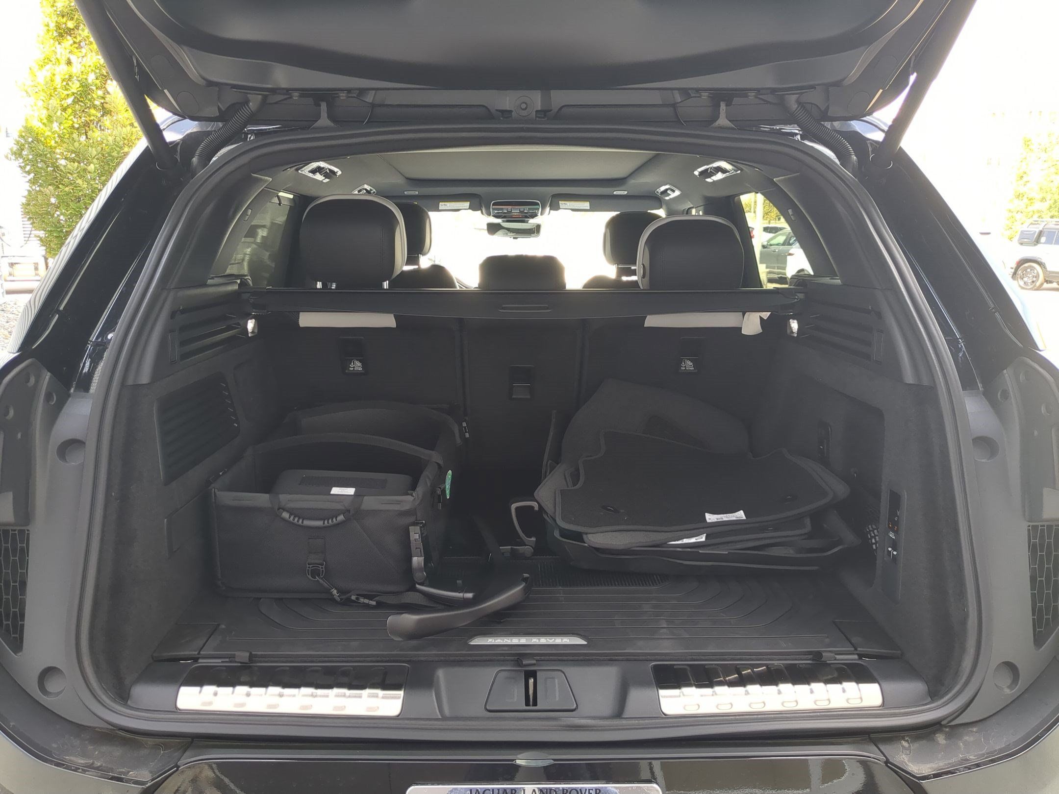New 2026 Land Rover Range Rover Sport Dynamic SE AWD/4WD image 29