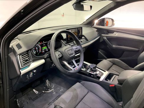 Certified 2023 Audi Q5 e Prestige w/ Prestige Package image 15