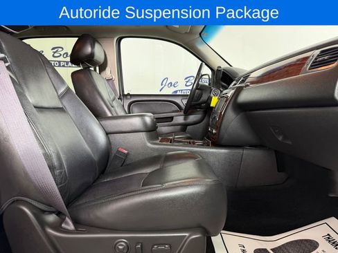 Used 2012 Chevrolet Avalanche LTZ AWD/4WD image 17