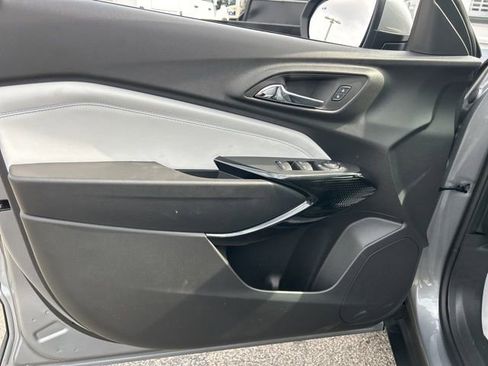 New 2026 Chevrolet Trax LT w/ Sunroof Package image 11