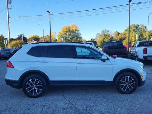 Used 2021 Volkswagen Tiguan SE image 18