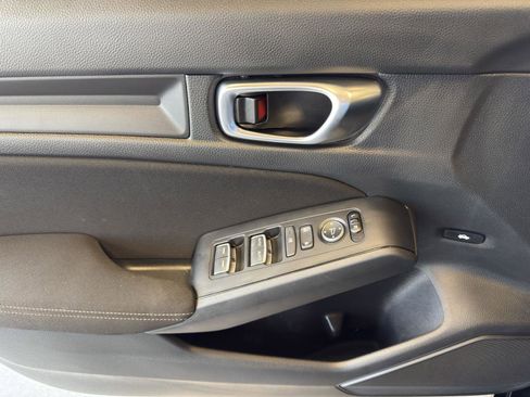 Used 2025 Honda Civic Sport image 25