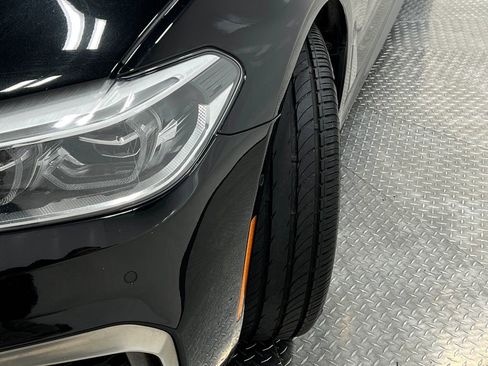 Used 2018 BMW M550i xDrive AWD/4WD image 39