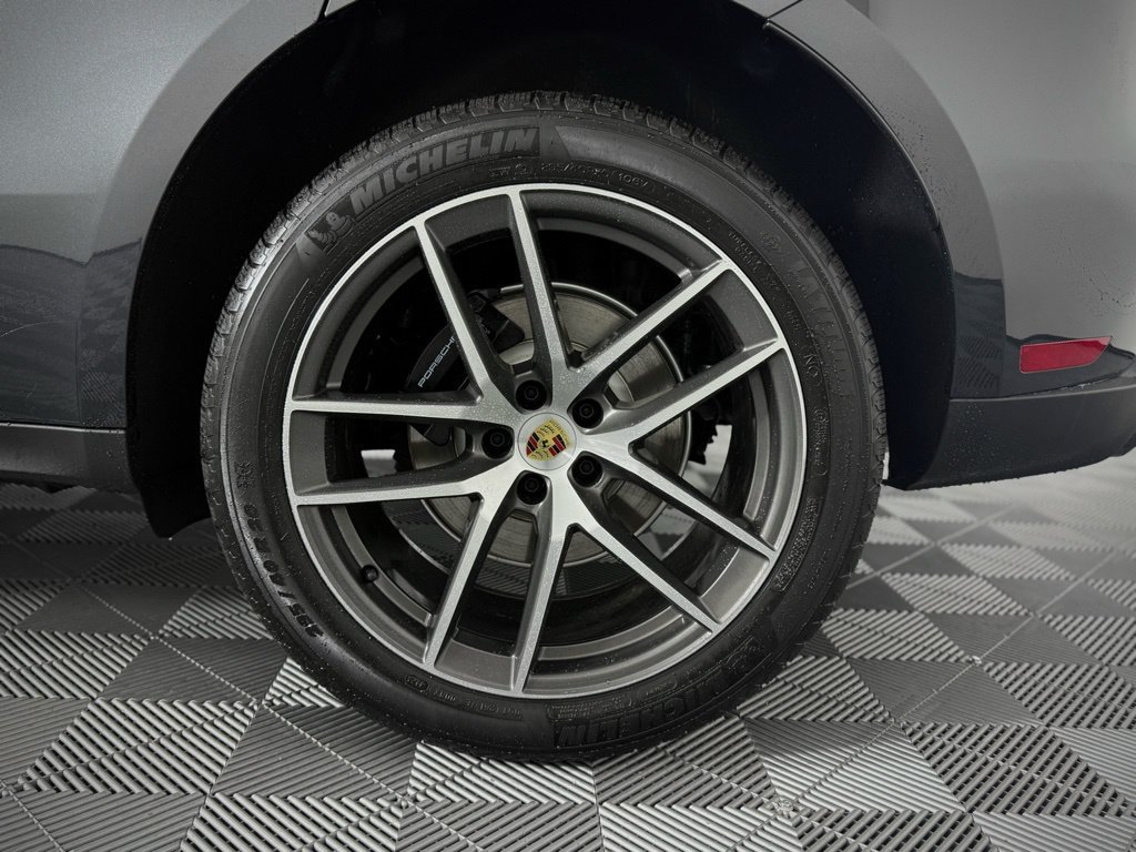 Certified 2026 Porsche Macan AWD/4WD image 15