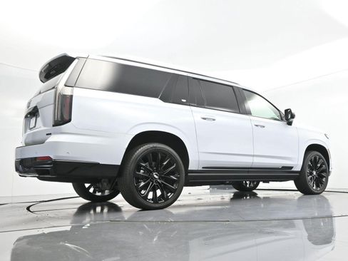Certified 2026 Cadillac Escalade ESV Platinum Sport w/ LPO, ONYX Package AWD/4WD image 55