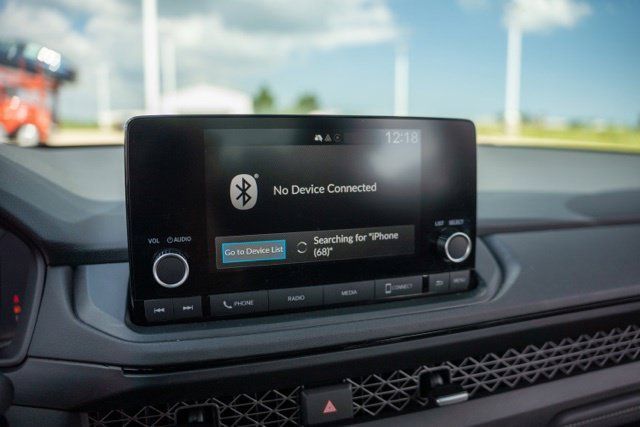 Used 2025 Honda Accord SE image 19