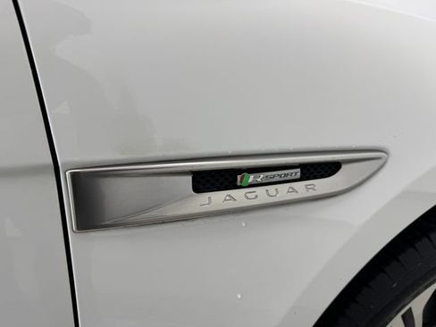 Used 2019 Jaguar F-PACE R-Sport image 38
