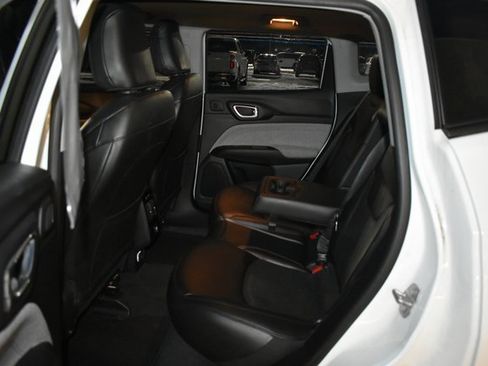 Used 2022 Jeep Compass Latitude w/ Sun and Sound Group image 33