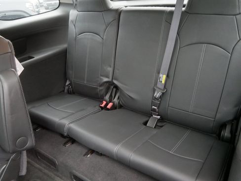 Used 2015 GMC Acadia SLT AWD/4WD image 18