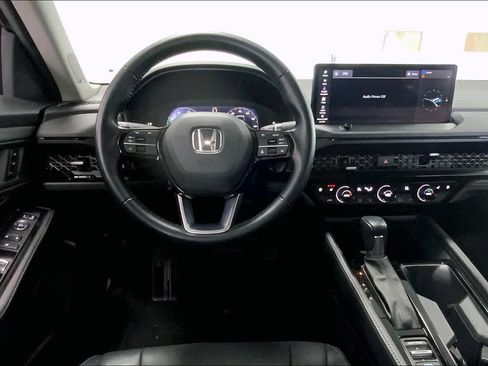 Used 2023 Honda Accord Touring image 12
