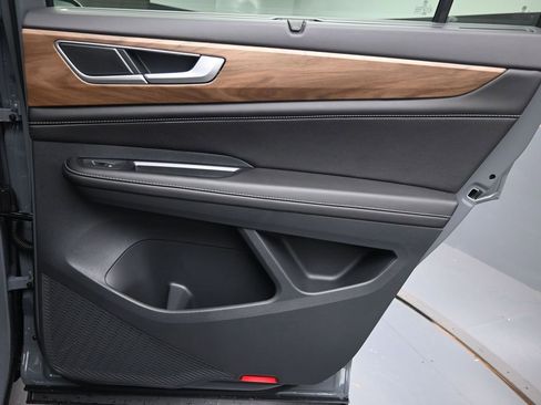 New 2026 Volkswagen Atlas SE FWD image 28