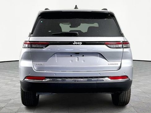 New 2026 Jeep Grand Cherokee Laredo image 5