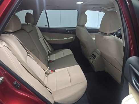 Used 2018 Subaru Outback 2.5i Limited image 7