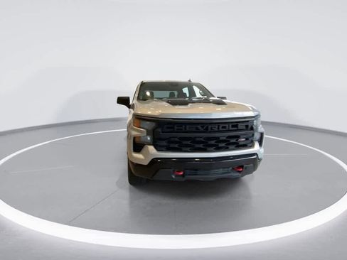 Used 2022 Chevrolet Silverado 1500 Custom Trail Boss AWD/4WD image 3